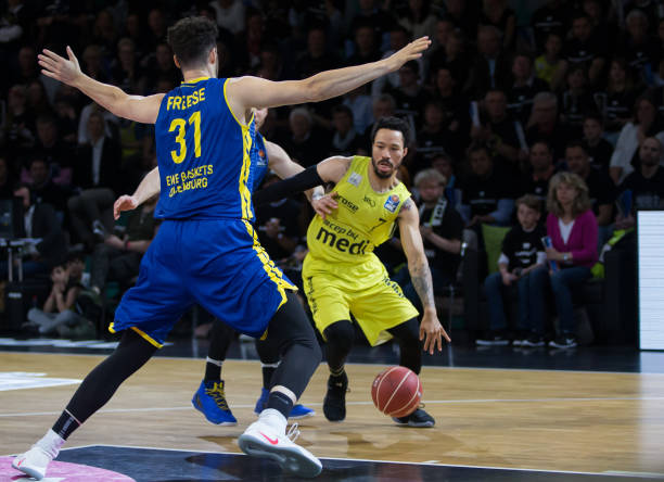 游击大师 游击大师