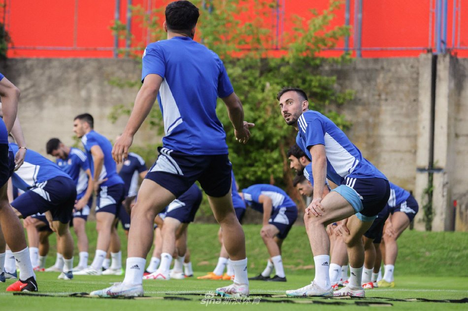 理解和尊重 理解和尊重