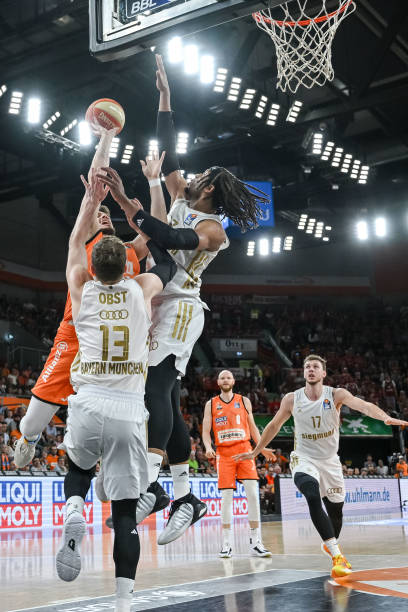 东野有纱就 东野有纱就